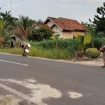 Polisi Olah TKP Kecelakaan Yang Akibatkan Satu Orang Meninggal Dunia