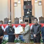 Bupati M.Dawam Rahardjo Hadir Rapat Paripurna Diruang Sidang DPRD Lamtim.