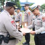 Sebanyak 13 Personel Polres Tulang Bawang Mendapatkan Reward Pada Upacara Hari Kesadaran Nasional