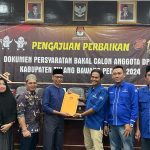 DPC Demokrat Tuba Serahkan Berkas Perbaikan Bacaleg Ke KPU: Sudah Lengkap